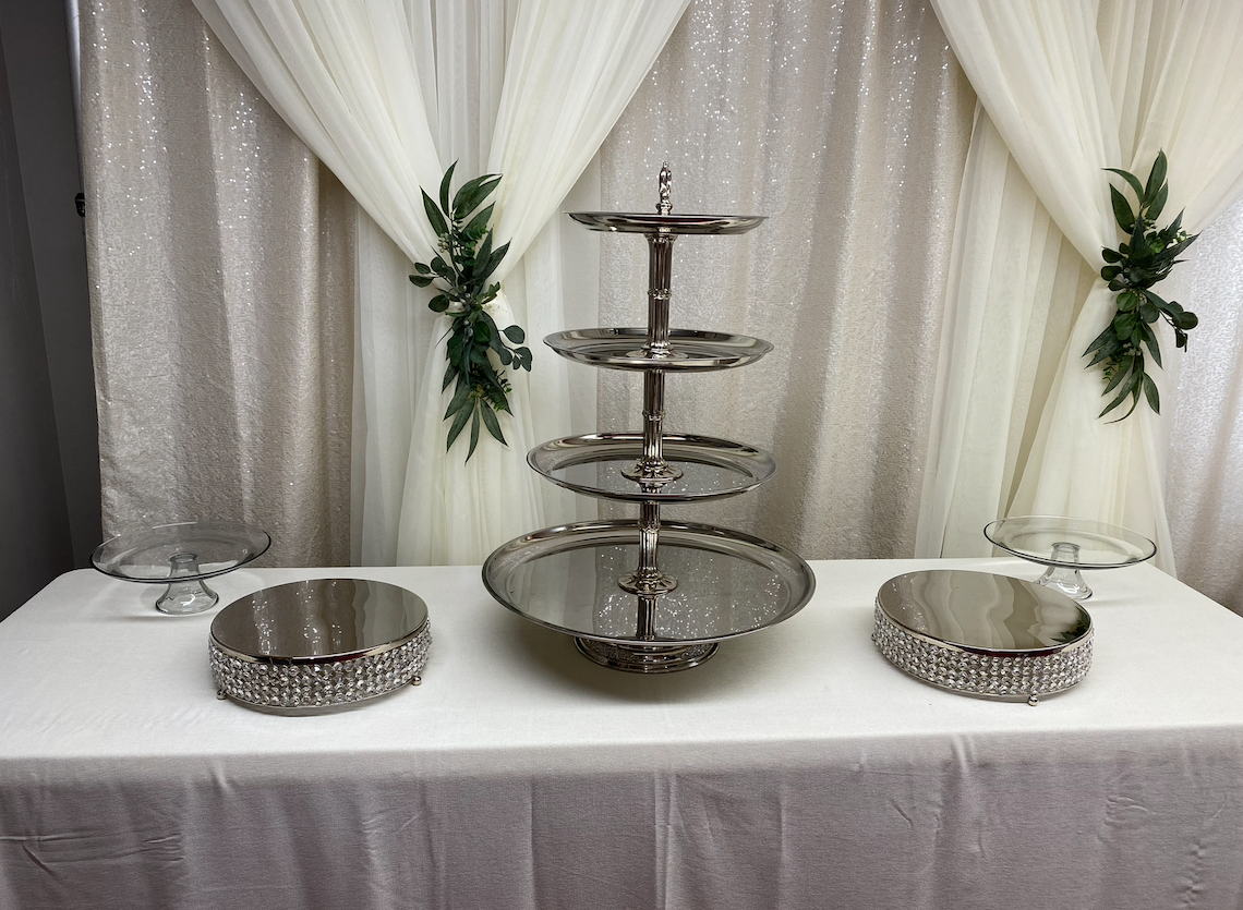 Silver Dessert Table Ideas Image